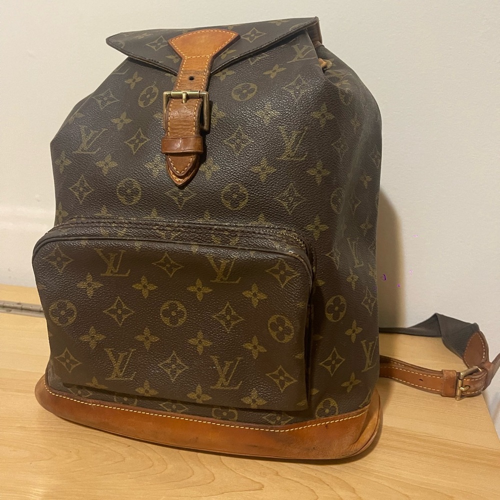 Title: Vintage Louis Vuitton Montsouris PM Backpack - Authenticated